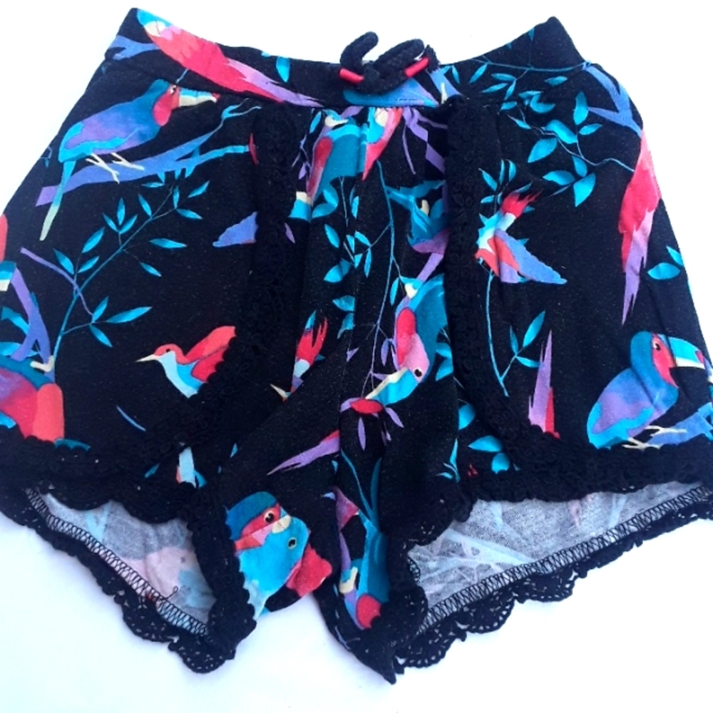Girls Birds of paradise shorts